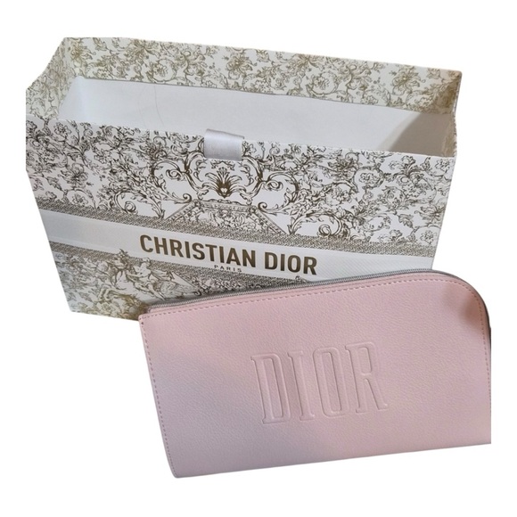 Dior Handbags - 🚫SOLD🚫✨💎NEW💎✨ DIOR BEAUTY BAG/CLUTCH WITH CHARM AND GIFT BAG!